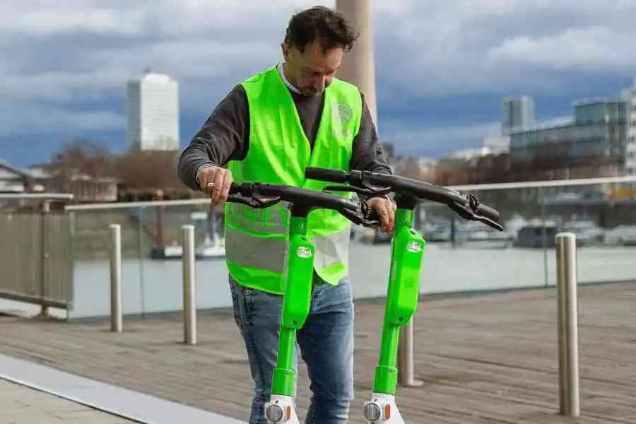 lime scooter charge